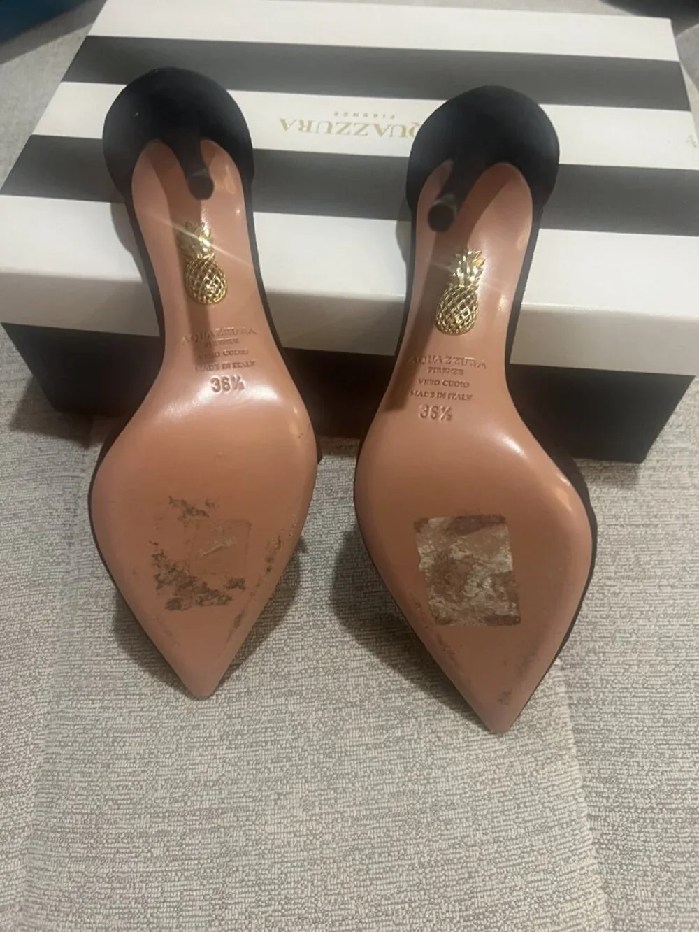Aquazurra Suede Parisienne Bow Pump S6.5